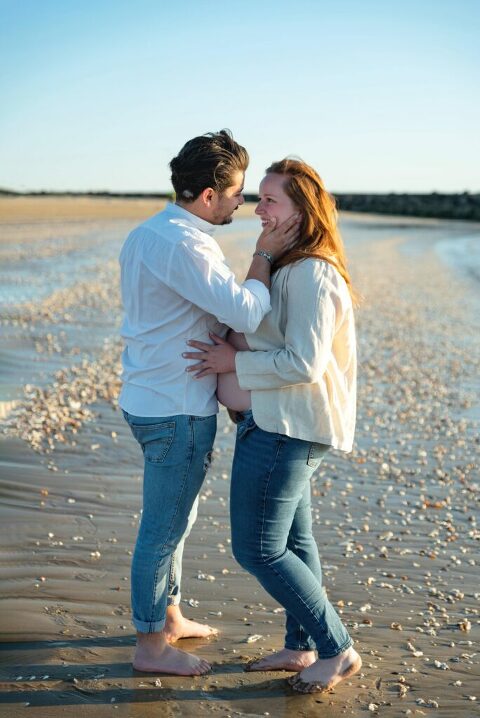 couple sur la plage La Rochelle
