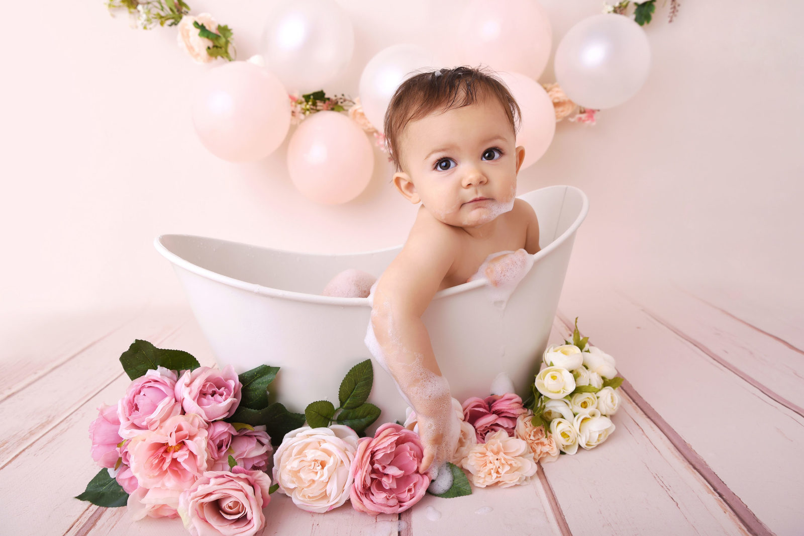 bebe dans sa baignoire