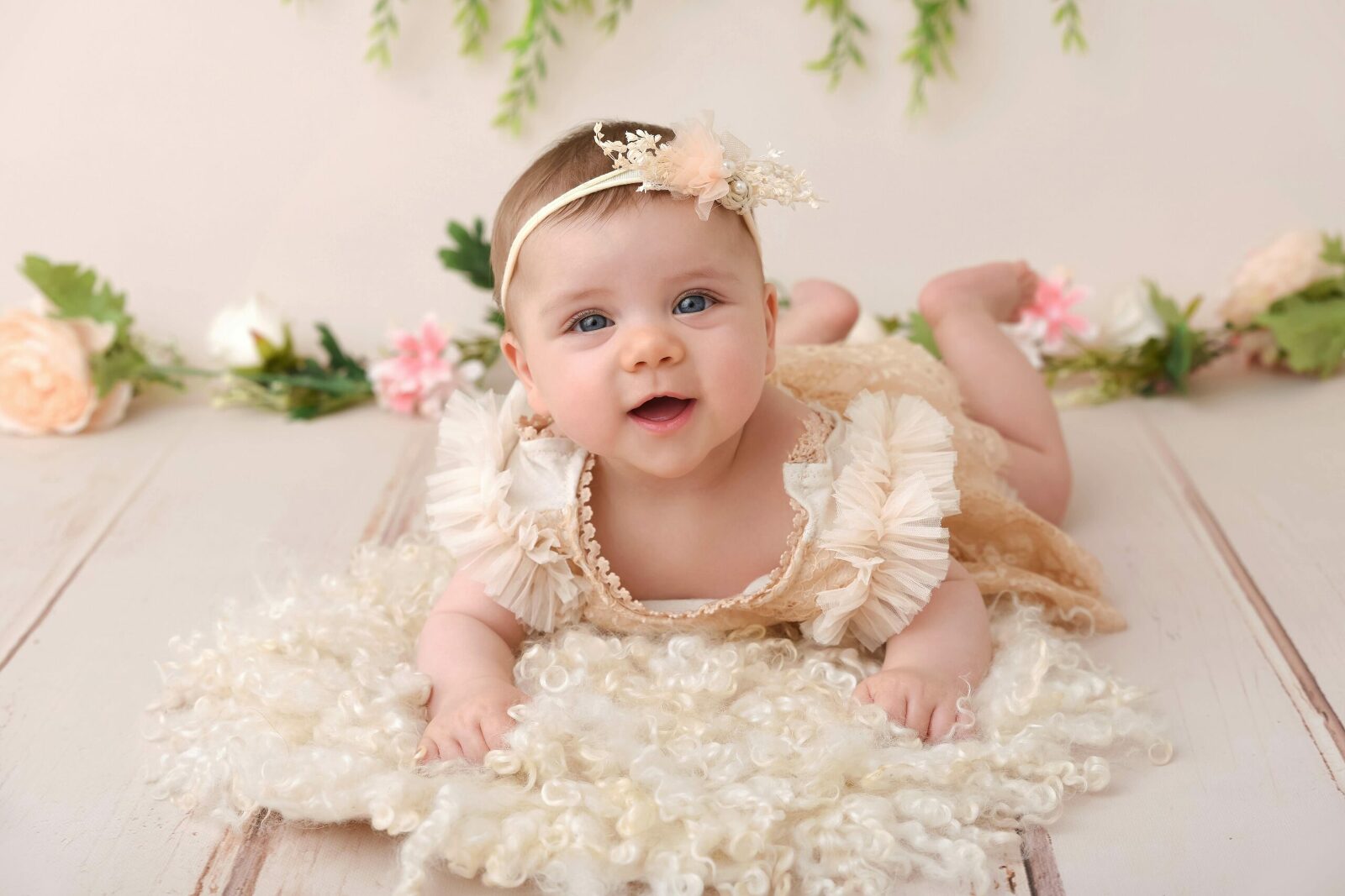 bébé fille de 6 mois