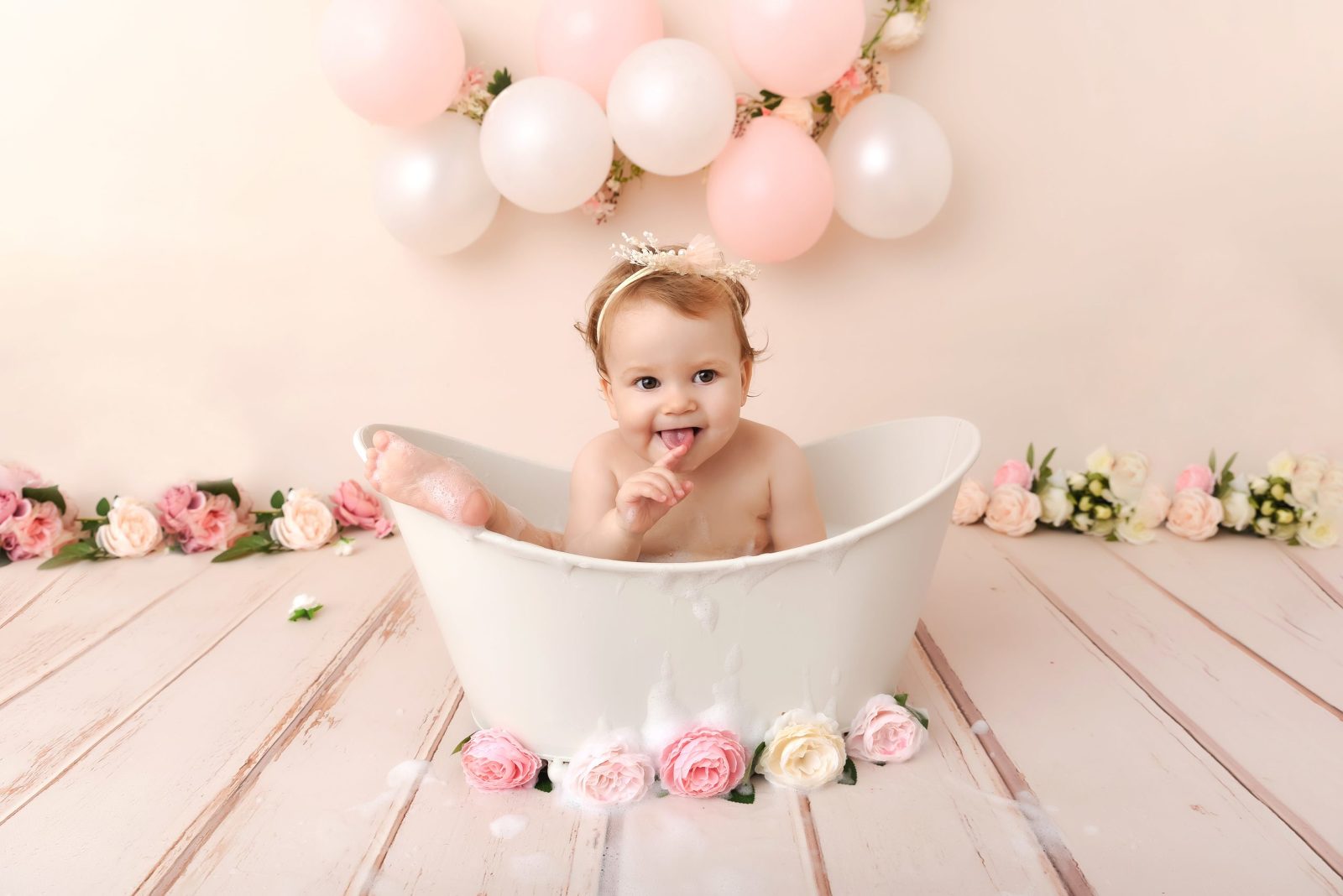 Séance photo bébé bain moussant studio